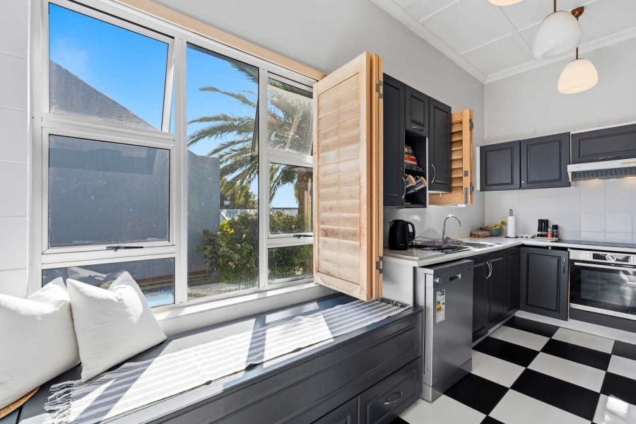 2 Bedroom Property for Sale in Green Point Western Cape